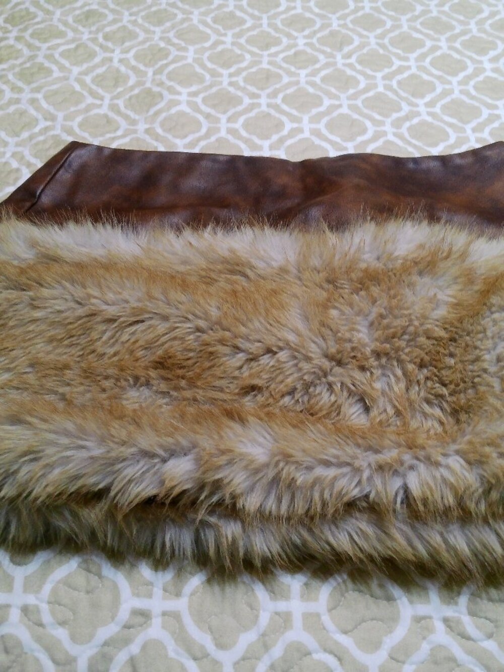 FASHION NOVA FAUX LEATHER AND FUR SKIRT SIZE MED GOOD CONDITION